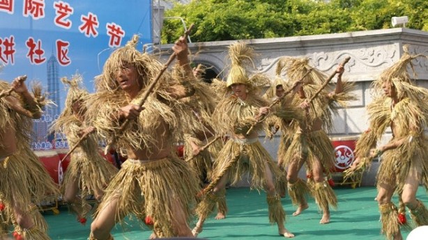 Marching out an army of straw men doesn't win an argument.